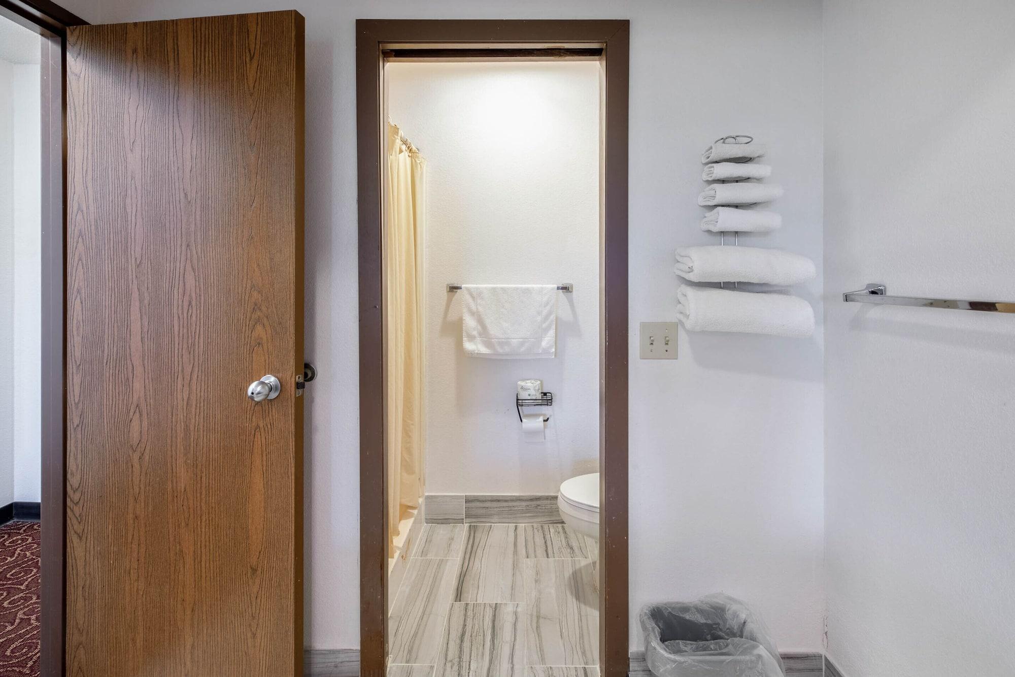 Oyo Hotel Chesaning Route 52 & Hwy 57 Exterior foto