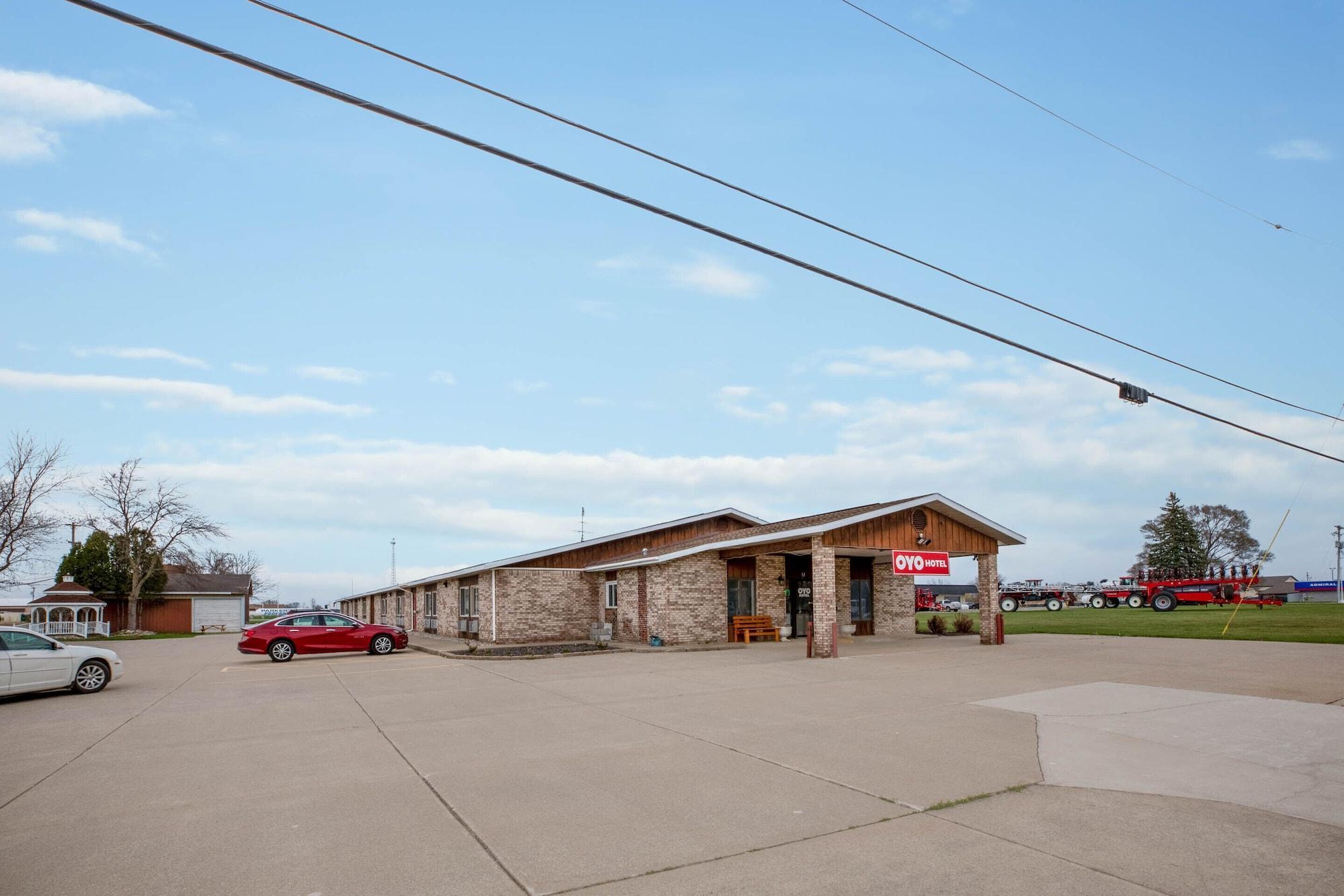 Oyo Hotel Chesaning Route 52 & Hwy 57 Exterior foto